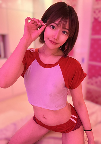 葉月ひな