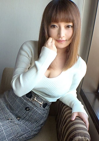 優希ひまり