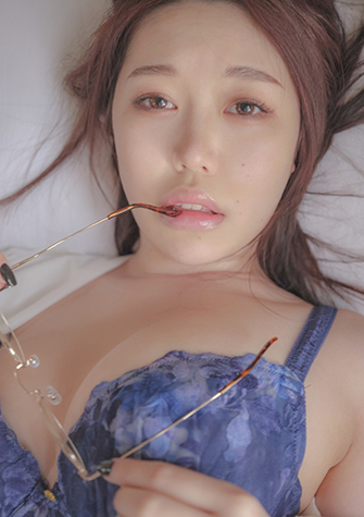 愛沢ともみ